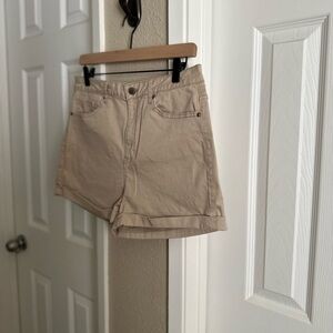 Forever 21 High Waist Tan Shorts Size:31